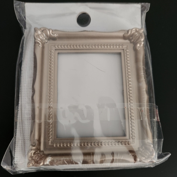 Design Works Counted Cross Stitch Wreath Kit - Picture 3 of 3